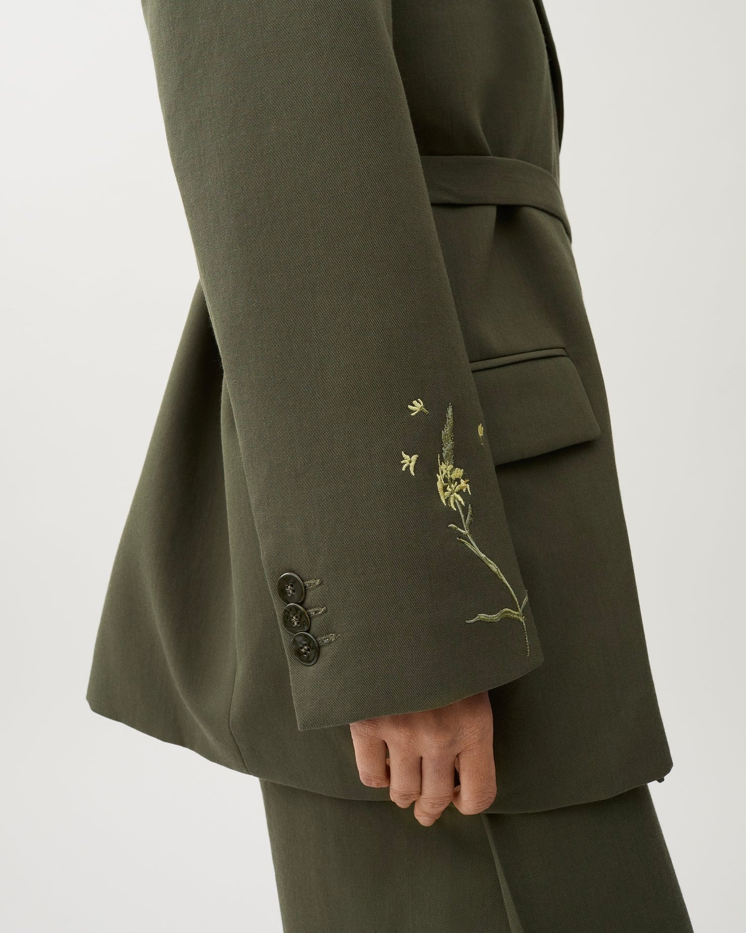 STAND EMBROIDERY